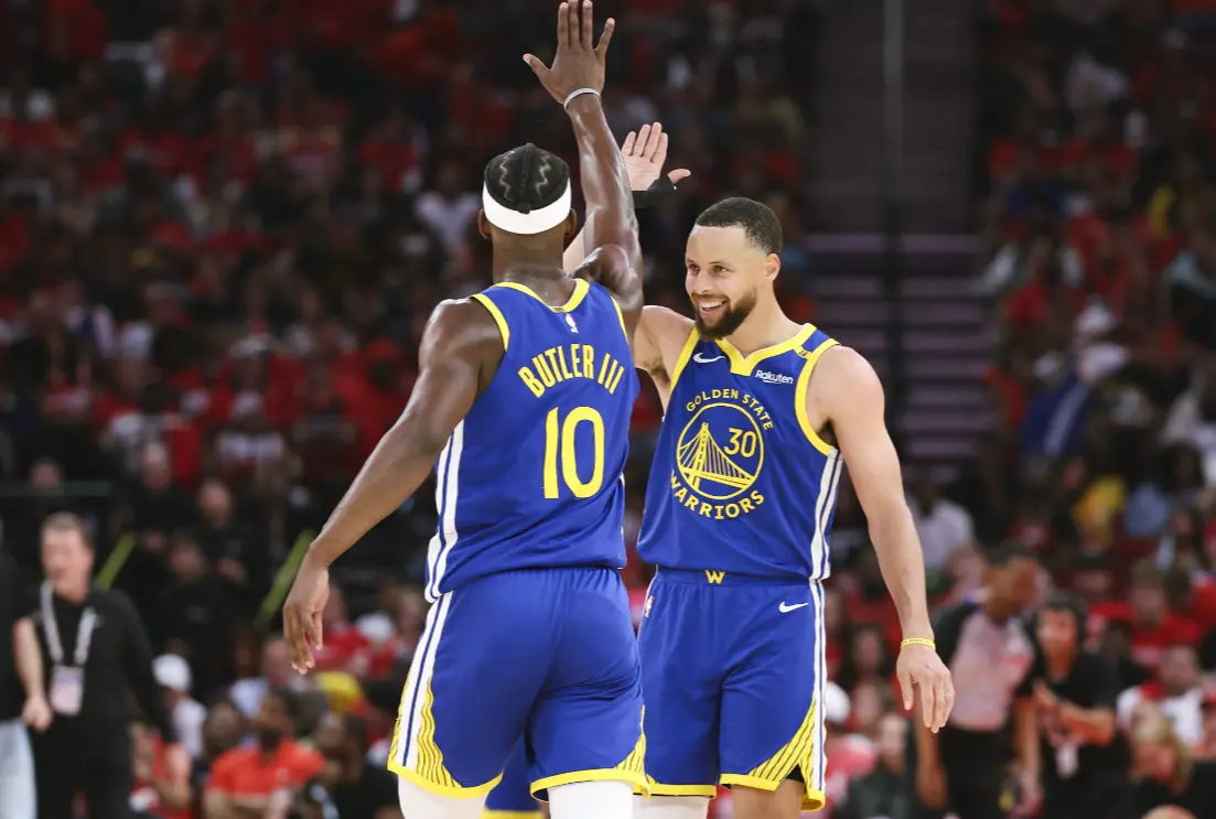 年来的历史, 首发出战