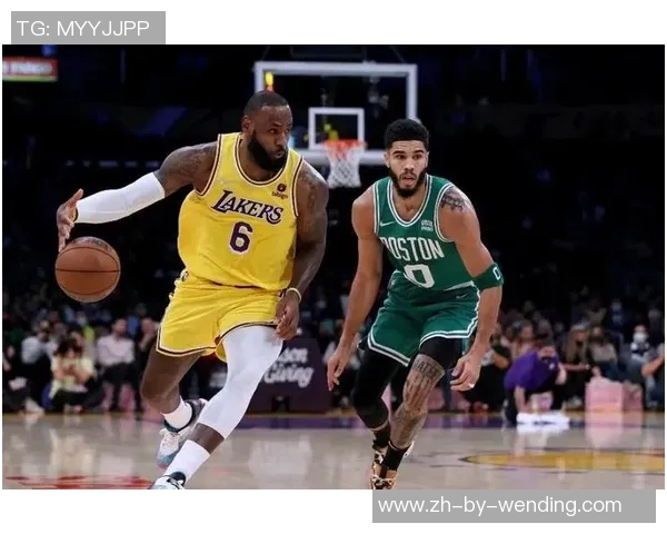 2021年湖人与凯尔特人第四节激战回顾：经典对决再现篮球魅力与激情